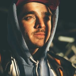 Meet your Posher, Zach